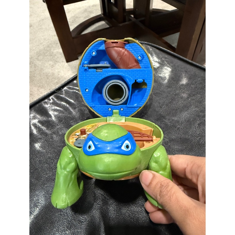 Teenage Mutant‎ Ninja Turtles Leonardo Shell Playset Toy Action Figure Vehicle